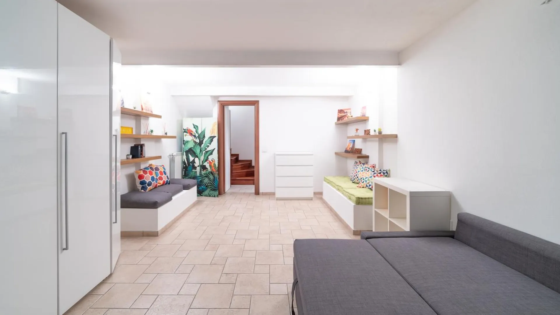 Luxury & Cozy 90 Sqm Flat Facing “Bosco Verticale” Milan 0*,  Italy