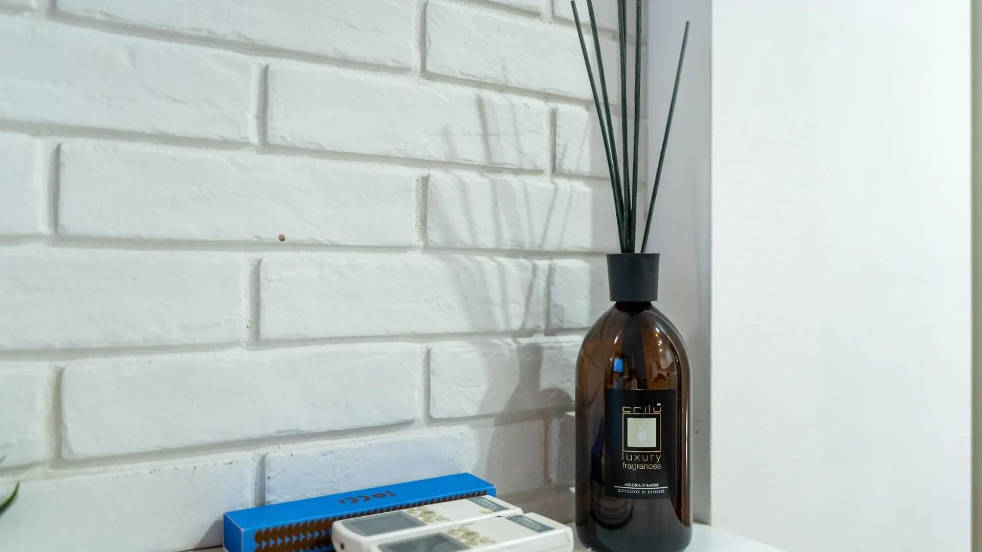 Luxury & Cozy 90 Sqm Flat Facing “Bosco Verticale” Milan 0*,  Italy