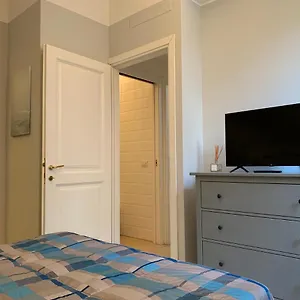  Appartamento Bilocale Di Ringhiera In Corso Como/garibaldi
