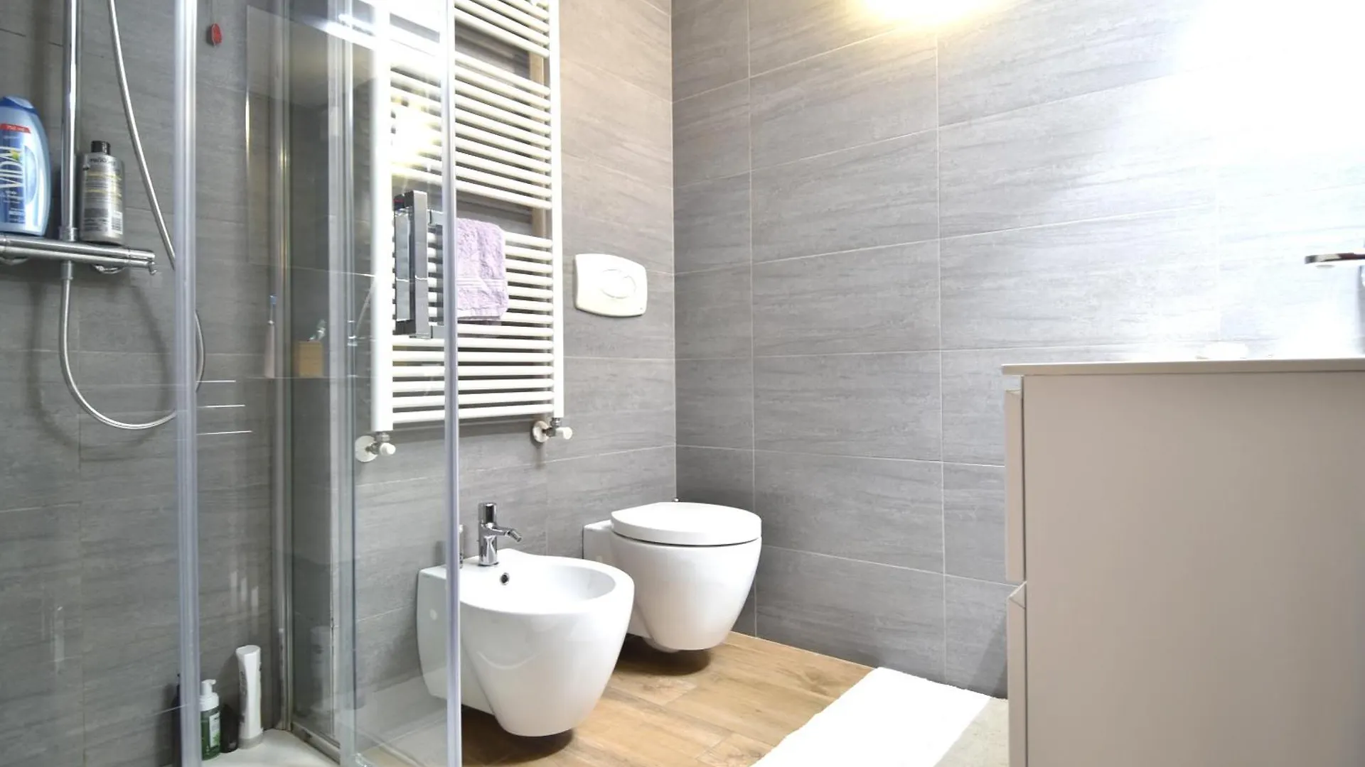 Appartement Luxury & Cozy 90 Sqm Flat Facing “Bosco Verticale” Milaan Italië